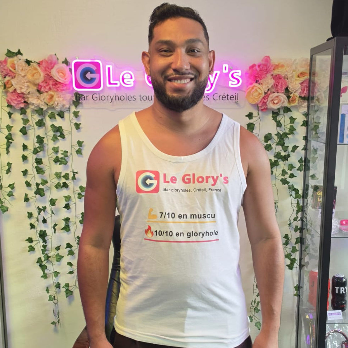 Le débardeur signature du Glory’s à Créteil
